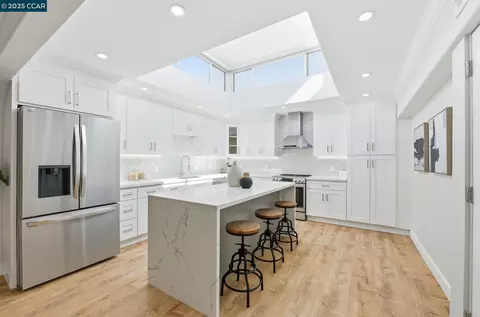 2132 Golden Rain Rd #2, Walnut Creek, CA 94595