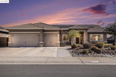 753 Whitaker Way, Galt, CA 95632 photo 1