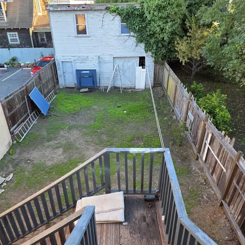 Exterior - 845 Isabella St, Oakland, CA 94607 photo 10 of 10