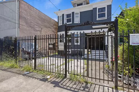 845 Isabella St, Oakland, CA 94607 photo 1