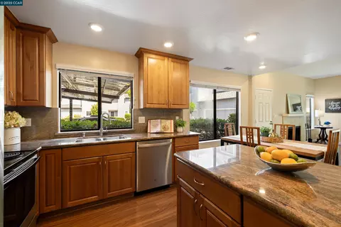 337 Rock Creek Way, Pleasant Hill, CA 94523