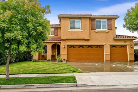1427 Couples Cir, Fairfield, CA 94533 photo 1