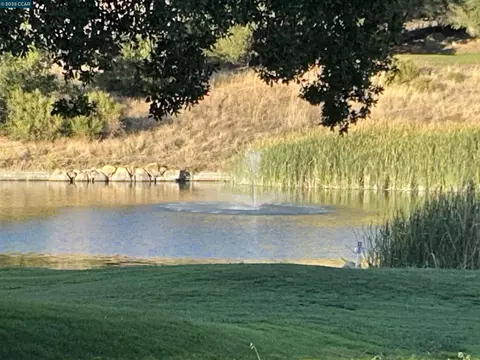 1921 Eagle Peak, Clayton, CA 94517