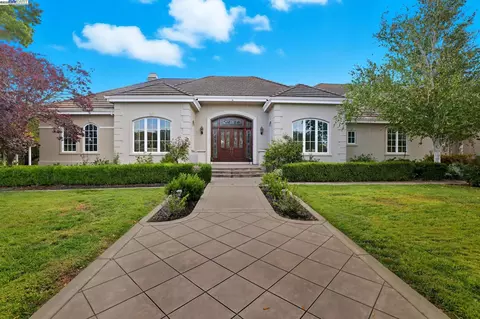 1092 Piemonte Dr, Pleasanton, CA 94566 photo 1