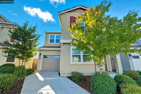 3812 Aircraft Way, Sacramento, CA 95834