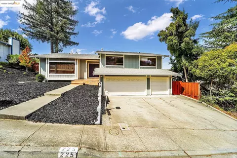 225 Skyline Dr, Vallejo, CA 94591 photo 1