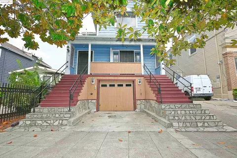 672 33rd St, Oakland, CA 94609