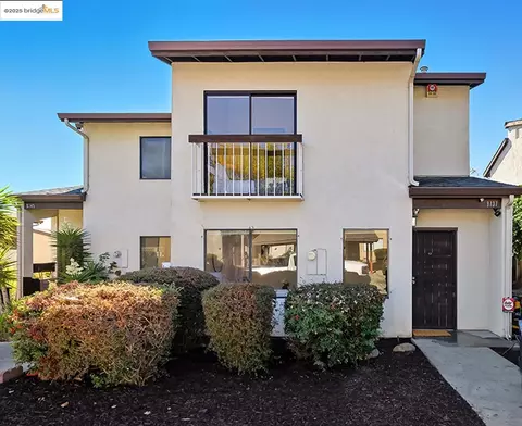 9737 Hillgrade Ct, Oakland, CA 94603