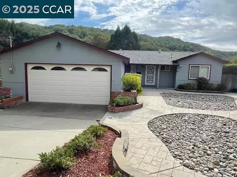 2470 Moore Ct, Pinole, CA 94564 photo 1
