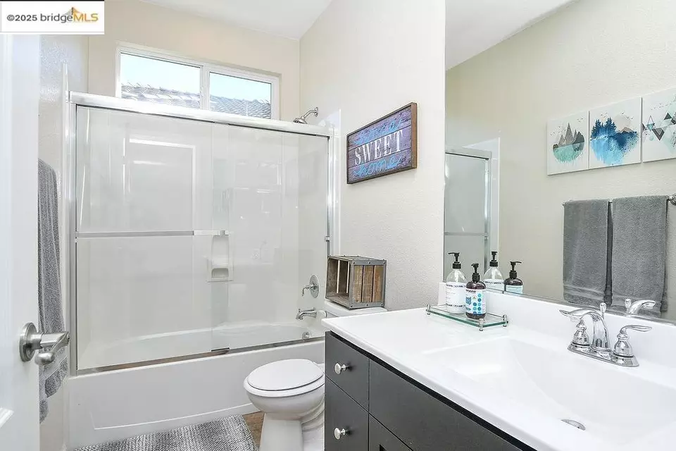 Bath - 8353 Brookhaven Cir, Discovery Bay, CA 94505 photo 2 of 2