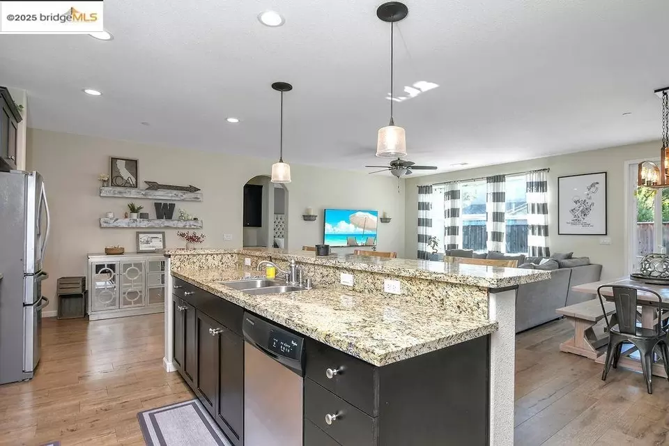 Kitchen - 8353 Brookhaven Cir, Discovery Bay, CA 94505 photo 3 of 3