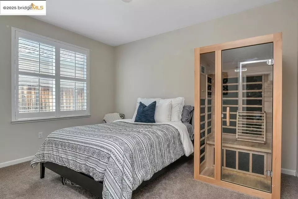Bedroom - 8353 Brookhaven Cir, Discovery Bay, CA 94505 photo 3 of 4