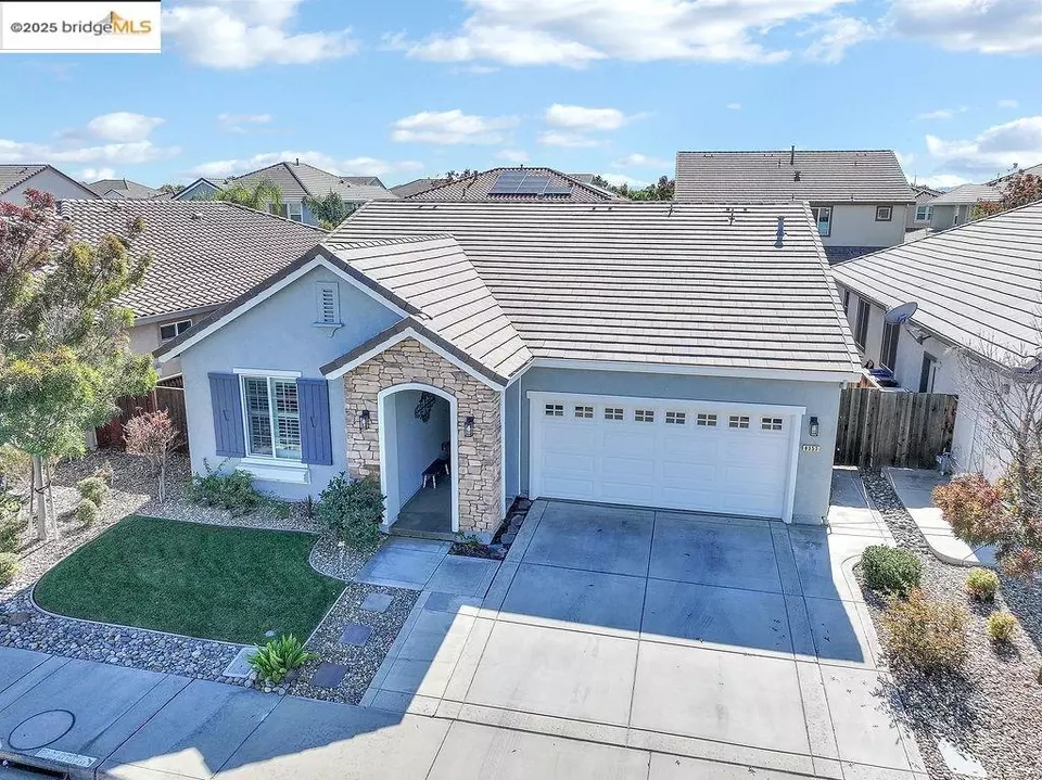 Exterior - 8353 Brookhaven Cir, Discovery Bay, CA 94505 photo 2 of 7