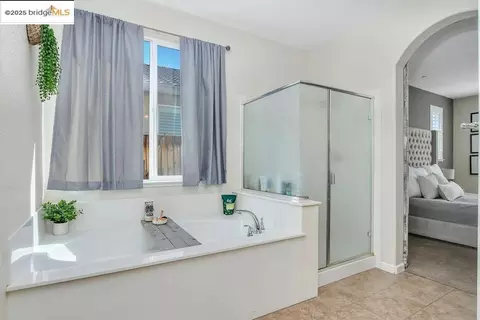Bath - 8353 Brookhaven Cir, Discovery Bay, CA 94505 photo 1 of 2