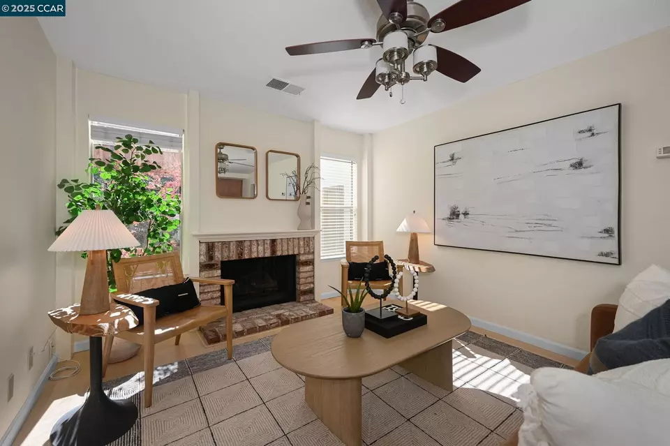 Living - 4331 Birch Bark Rd, Concord, CA 94521 photo 4 of 5