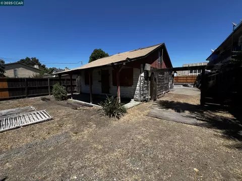 Exterior - 1110 Eureka Ln, Concord, CA 94520 photo 21 of 26