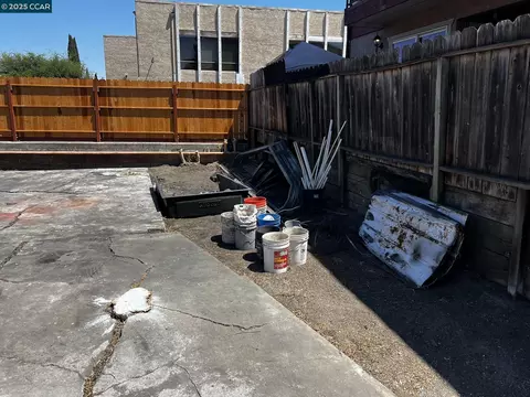 Exterior - 1110 Eureka Ln, Concord, CA 94520 photo 9 of 26
