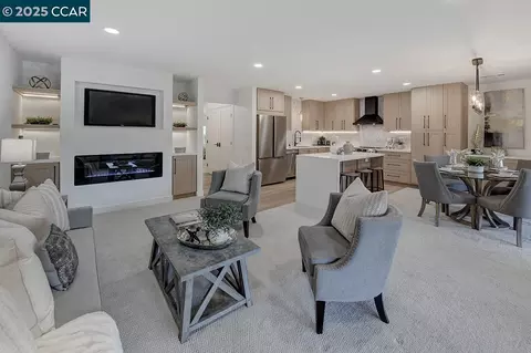 3441 Tice Creek Dr #5, Walnut Creek, CA 94595