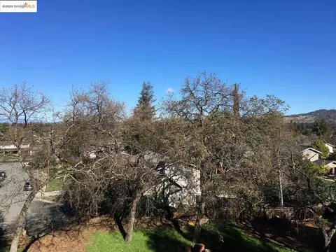 1032 Millbrook Ct, Walnut Creek, CA 94598 photo 3