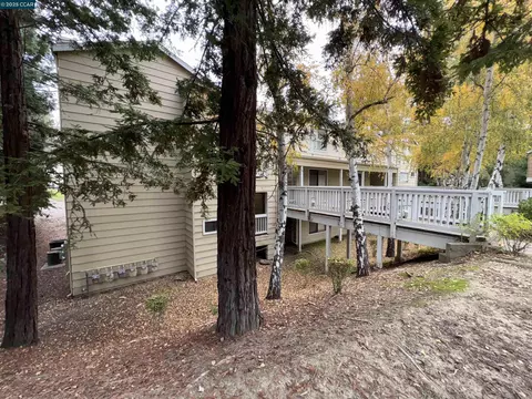 398 Mill Rd, Martinez, CA 94553 photo 1