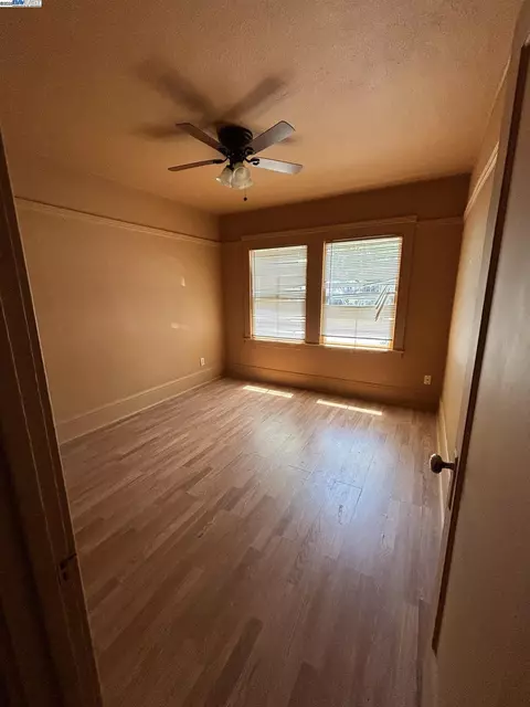 231 E 5th St, Stockton, CA 95206 photo 9