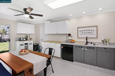 2745 Minert Rd, Concord, CA 94518 photo 9