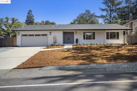 980 Oak St, Clayton, CA 94517 photo 1