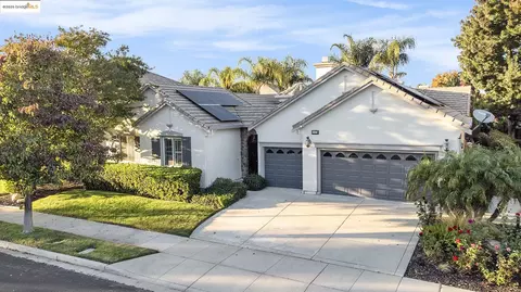 2033 Great Meadow Ln, Brentwood, CA 94513