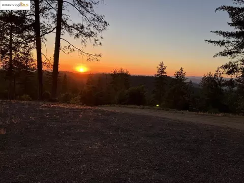 1000 2nd Garrote Ridge Rd, Groveland, CA 95321