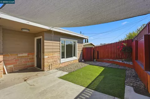 2555 Orange St, Martinez, CA 94553 photo 1