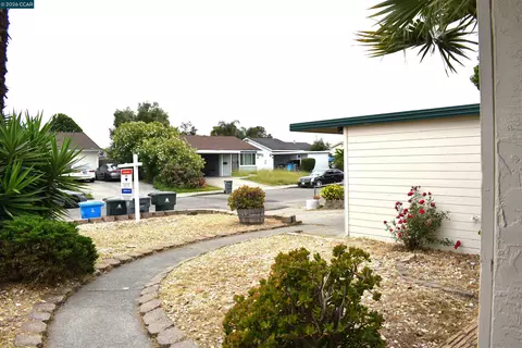Exterior - 130 Kennison Ct, Vallejo, CA 94589 photo 7 of 7