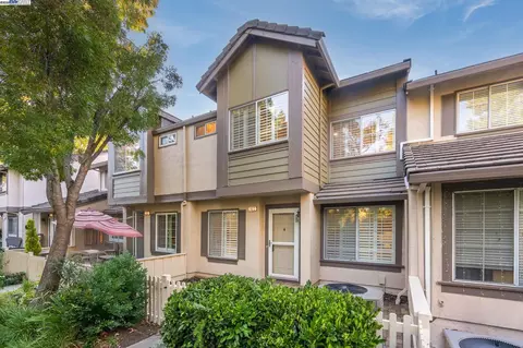 7472 Oxford Cir, Dublin, CA 94568