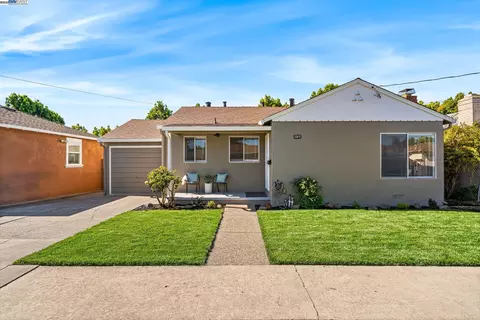 23875 Wright Dr, Hayward, CA 94541 photo 1