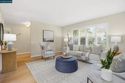 2425 Pine Knoll Dr #1, Walnut Creek, CA 94595