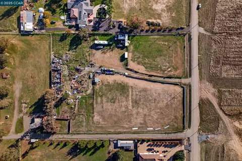 5500 Sorento Rd, Sacramento, CA 95835