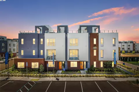 2256 Stanford St, Alameda, CA 94501