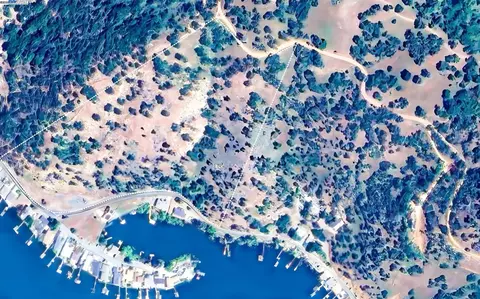 11130 Lakeshore Dr, Clearlake, CA 95424
