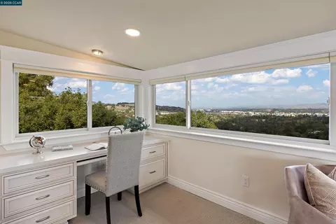 2232 Golden Rain Rd #1, Walnut Creek, CA 94595