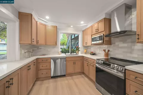 711 Terra California Dr #4, Walnut Creek, CA 94595