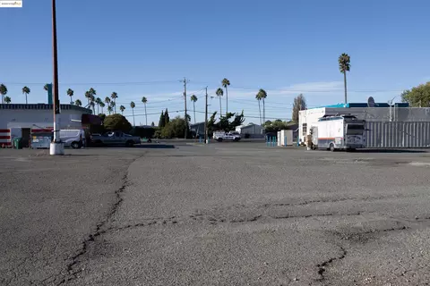 Undisclosed, Pinole, CA 94564 photo 9