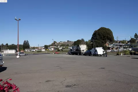 Undisclosed, Pinole, CA 94564 photo 8