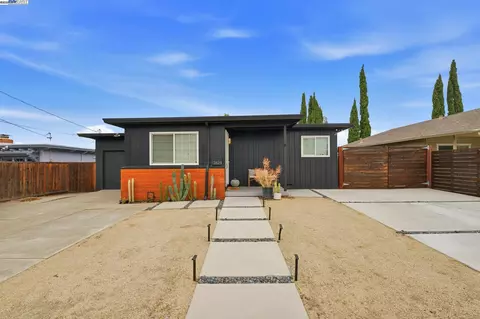 2823 Hilltop Rd, Concord, CA 94520 photo 1