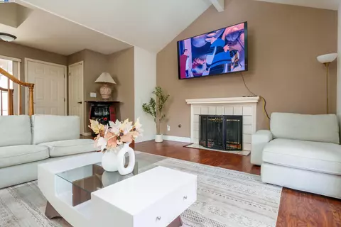 7691 Church St #B, Gilroy, CA 95020