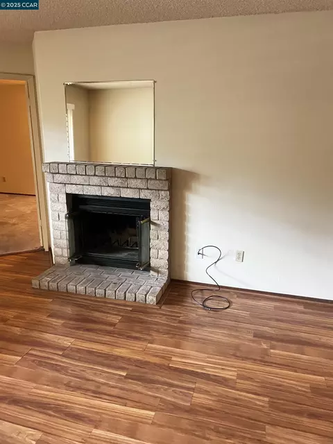 Living - 309 Devonwood, Hercules, CA 94547 photo 3 of 3