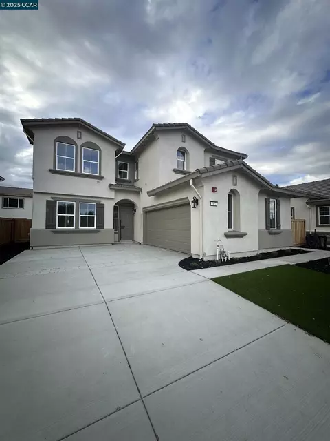 2822 Moonflower St, West Sacramento, CA 95691