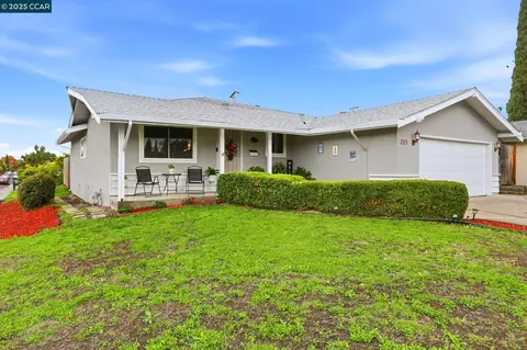 213 Markham Ave, Vacaville, CA 95688 photo 1