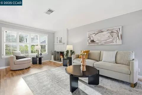 Living - 37 Miramonte Dr, Moraga, CA 94556 photo 2 of 3