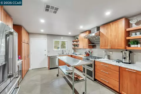 Kitchen - 37 Miramonte Dr, Moraga, CA 94556 photo 4 of 5