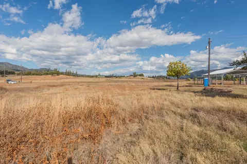 Exterior - 1095 Hyampom Rd, Hayfork, CA 96041 photo 1 of 7