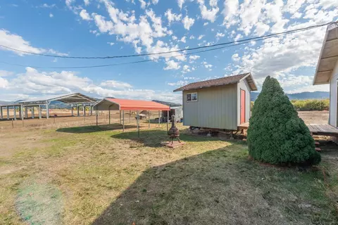 Exterior - 1095 Hyampom Rd, Hayfork, CA 96041 photo 2 of 7